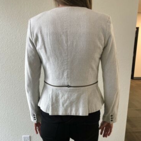cabi ZIP LINE PEPLUM BLAZER JACKET SZ 2 ~ $128 - Picture 4 of 7